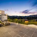 Travis Modern Mansion