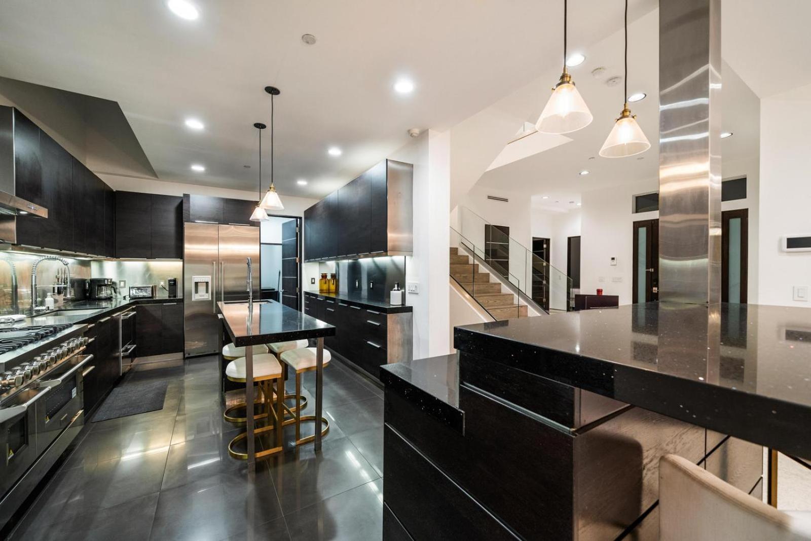 Travis Modern Mansion Villa Los Angeles