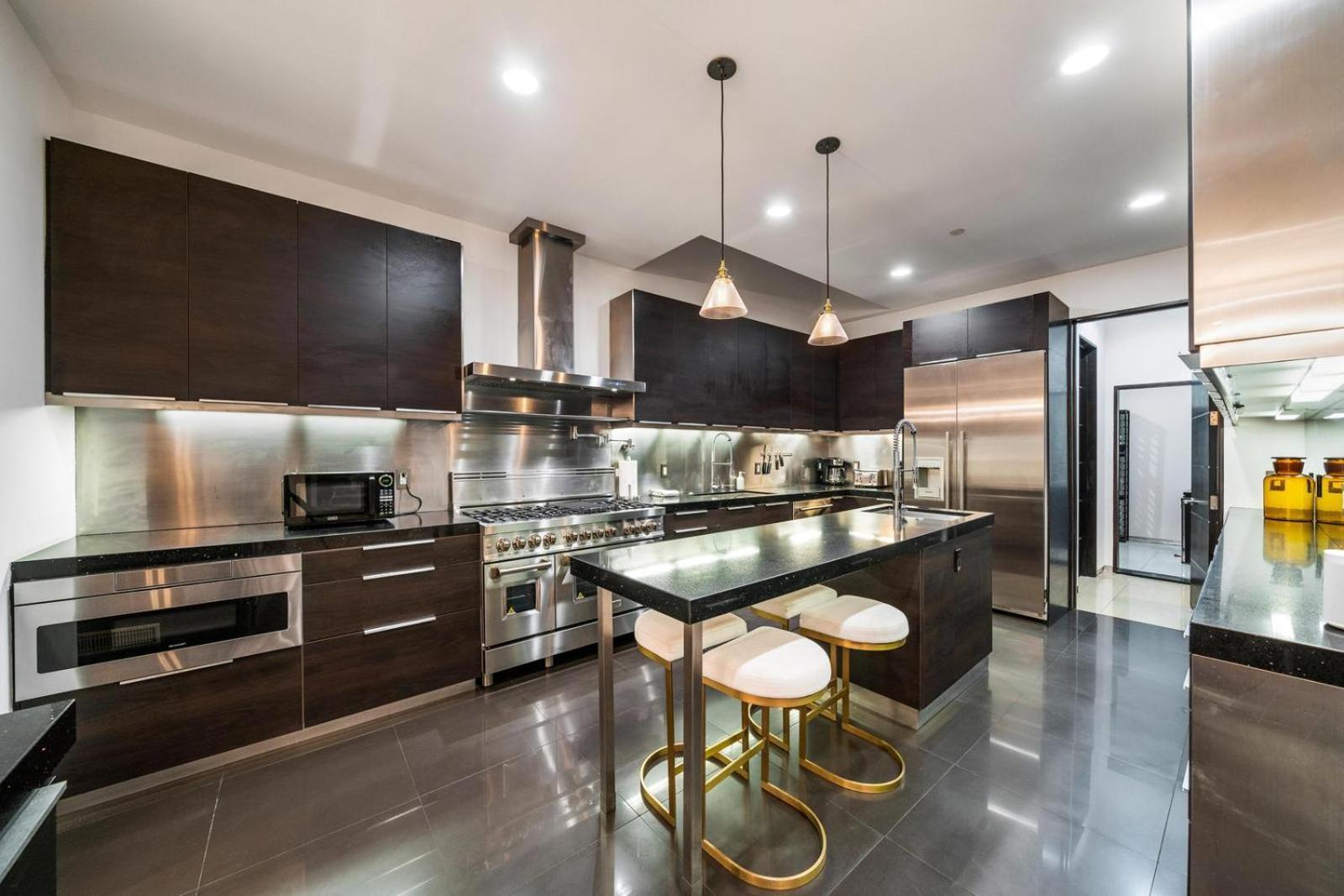 Travis Modern Mansion * Los Angeles